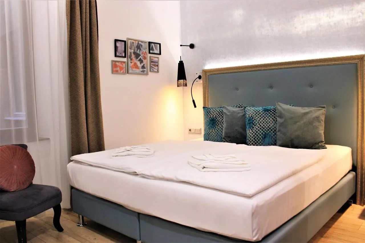 Hotel Memories Βουδαπέστη 4*,