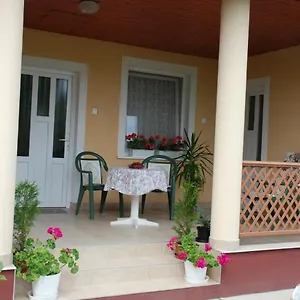 Apartament Eliza Vendeghaz